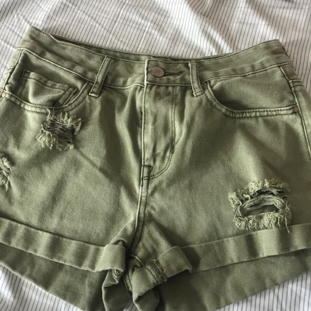 bullhead green/cargo shorts